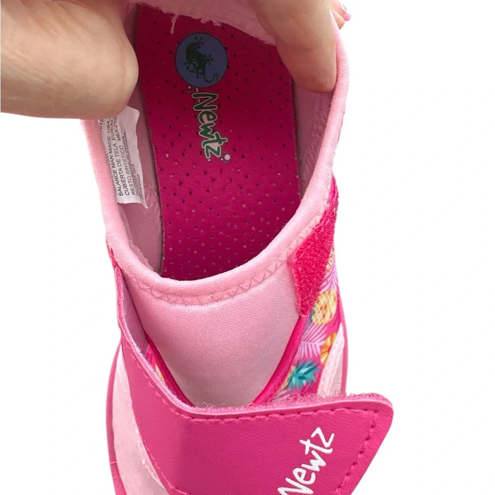NEWTZ Girls Toe Bumper, WATER shoes, pink with pineapples, Tropical Sz 2/3 (Kid)